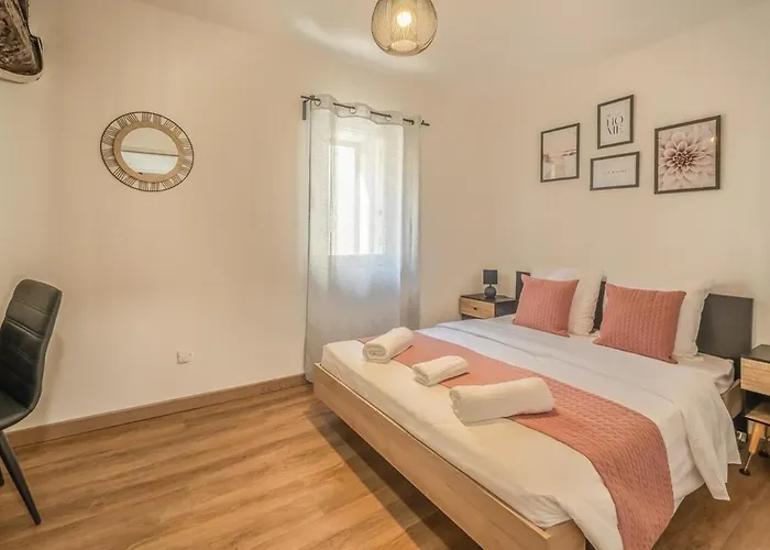 Apartment Oiqia • Solis • Opaline